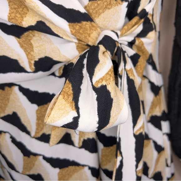 Small THML Dress Long Sleeve Black Beige White Geometric Print Tie Accent - Picture 3 of 15